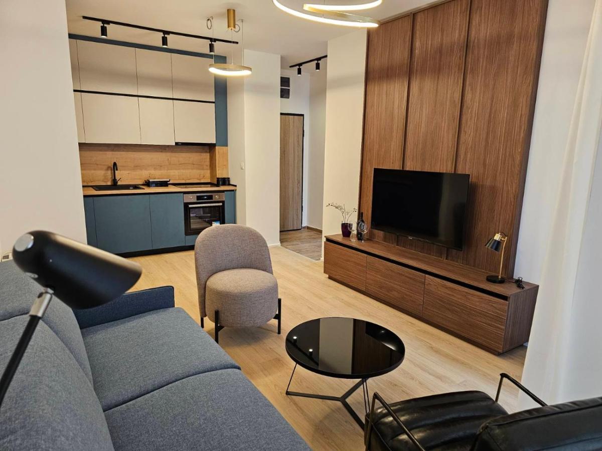Apartment Pine